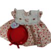 Vestido blanco con flores rojas, sombrero y liga